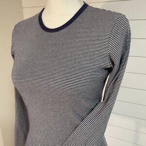 Brandy Melville Leah Blue and White Mini Stripe Long Sleeve Top - One Size